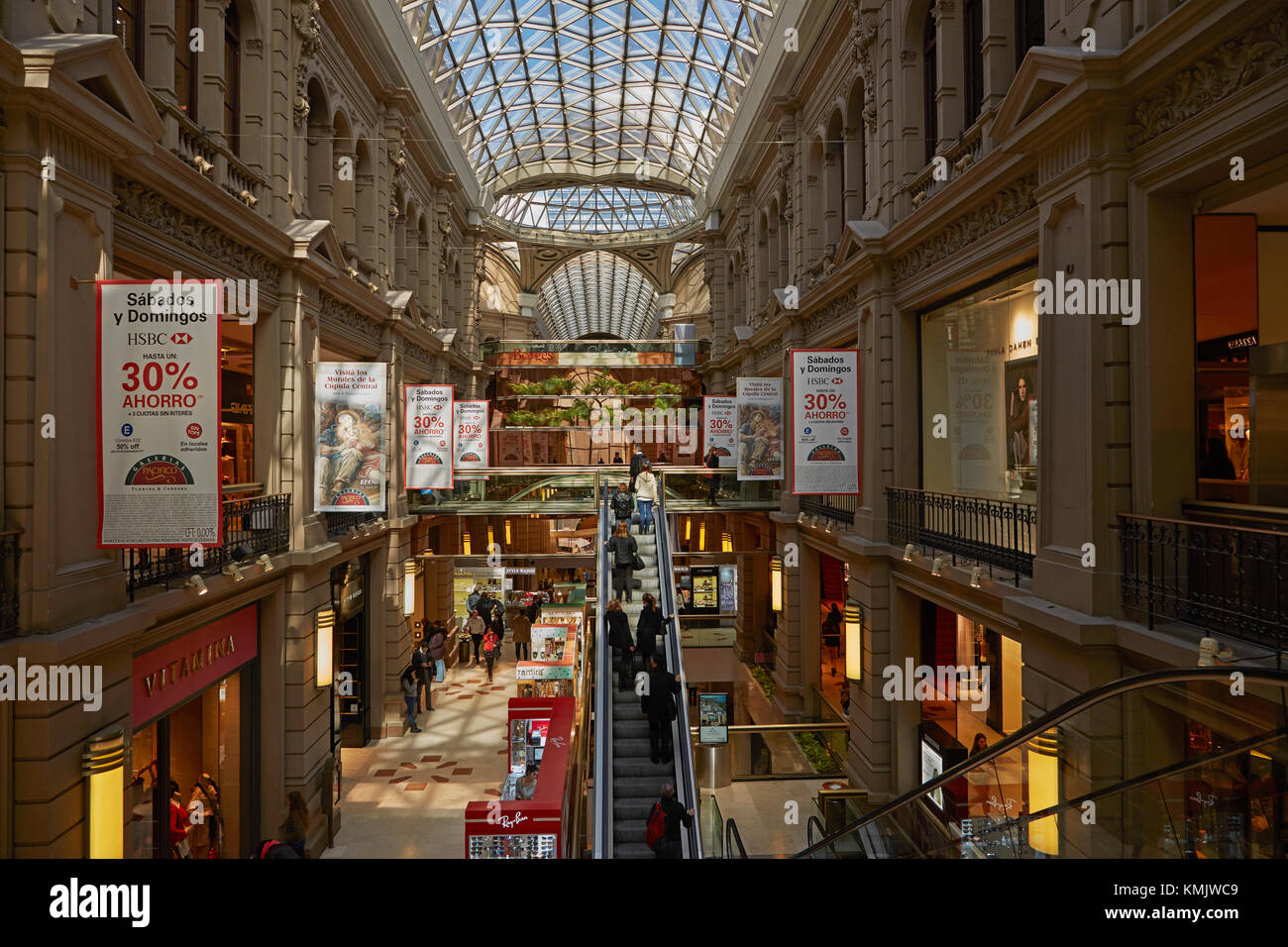 Toit en verre sur atrium, centre commercial Galerias Pacifico, Buenos Aires, Argentine, Amérique du Sud Banque D'Images