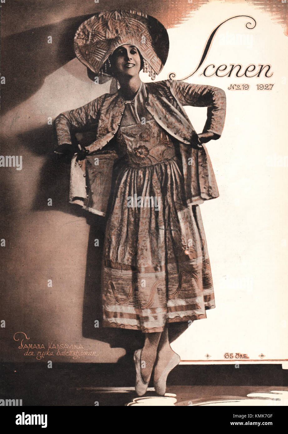 Tamara Karsavina, danseuse de ballet russe renommée, est photographiée dans une scène de 1927. Sa performance représente la grâce et l'habileté du ballet du début du XXe siècle, marquant un moment clé dans l'histoire du ballet. Banque D'Images