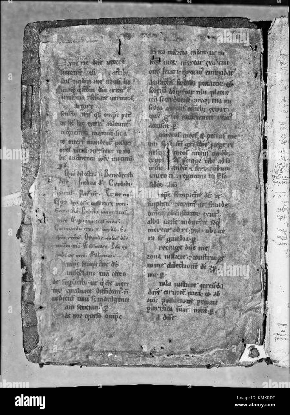 Une photographie de l'église de Vallentuna, cataloguée KMB 16000200138323, mettant en évidence ses caractéristiques architecturales. Banque D'Images