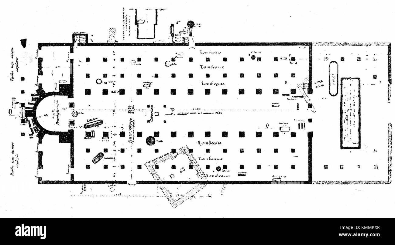 La basilique Saint-Cyprien est un site religieux historique situé dans la ville de Saint-Cyprien, France. Connue pour son architecture romane impressionnante, l'église date du XIe siècle. C'est un exemple important de l'architecture chrétienne primitive dans la région et continue de servir de lieu de culte. Banque D'Images