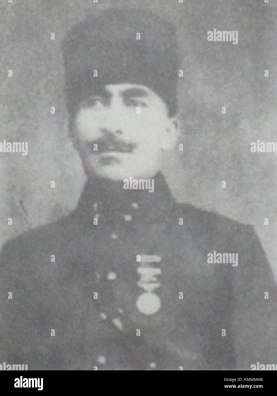 Yakub Shevki Pacha était une figure éminente de la fin de l'Empire ottoman, servant dans divers rôles militaires et politiques. Ses contributions à la gouvernance ottomane et à la direction militaire furent importantes dans la période précédant le déclin de l'empire. Banque D'Images