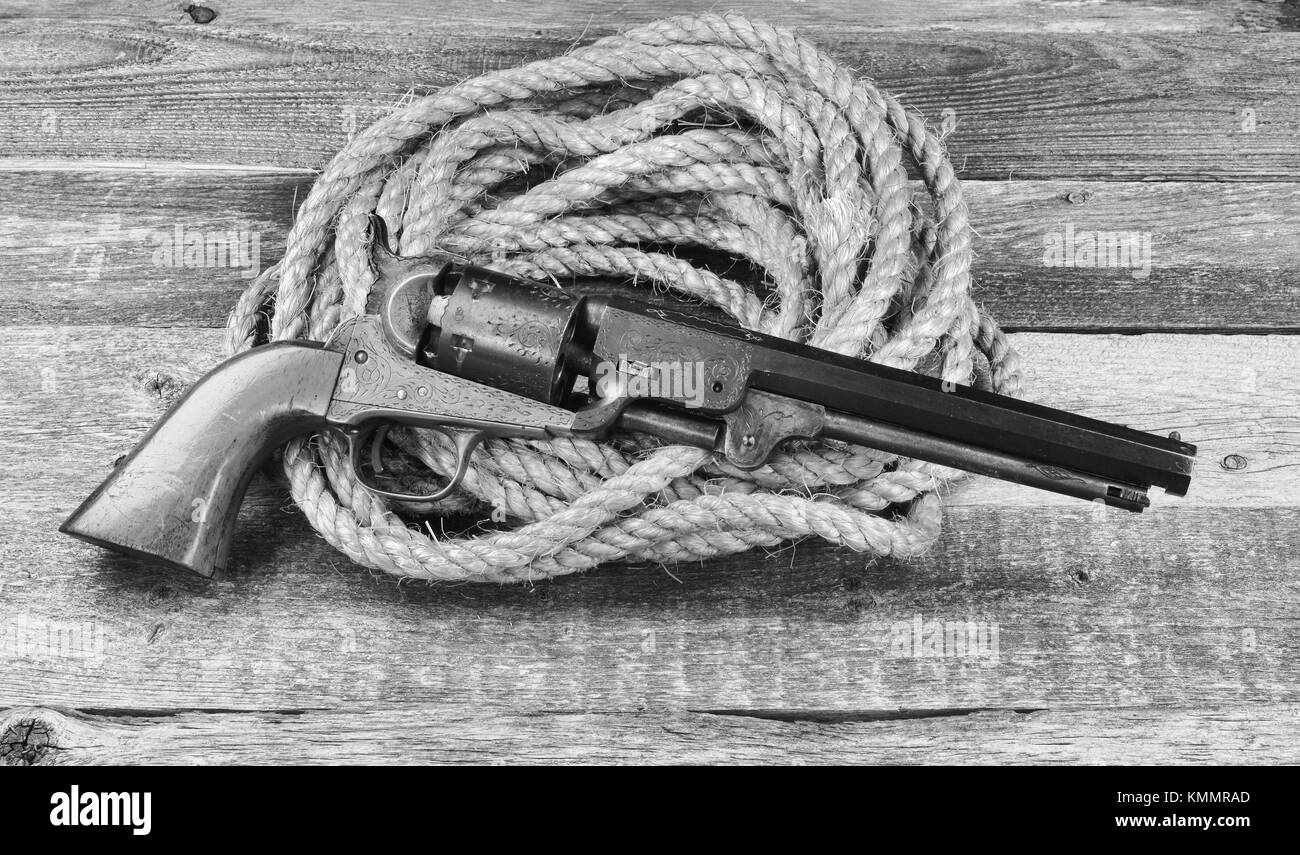 Pistolet de cow-boy et de corde en noir et blanc. Banque D'Images