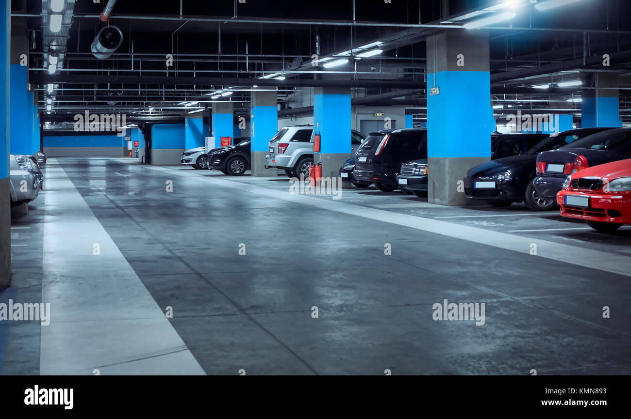 Parking en béton Banque de photographies et d’images à haute résolution ...