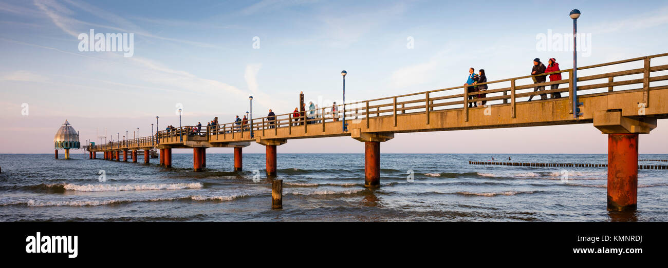 En gondole à la mer des sous-marins de pont, Zingst Fischland-darss-Zingst, Mecklembourg-Poméranie-Occidentale, Allemagne, Europe Banque D'Images