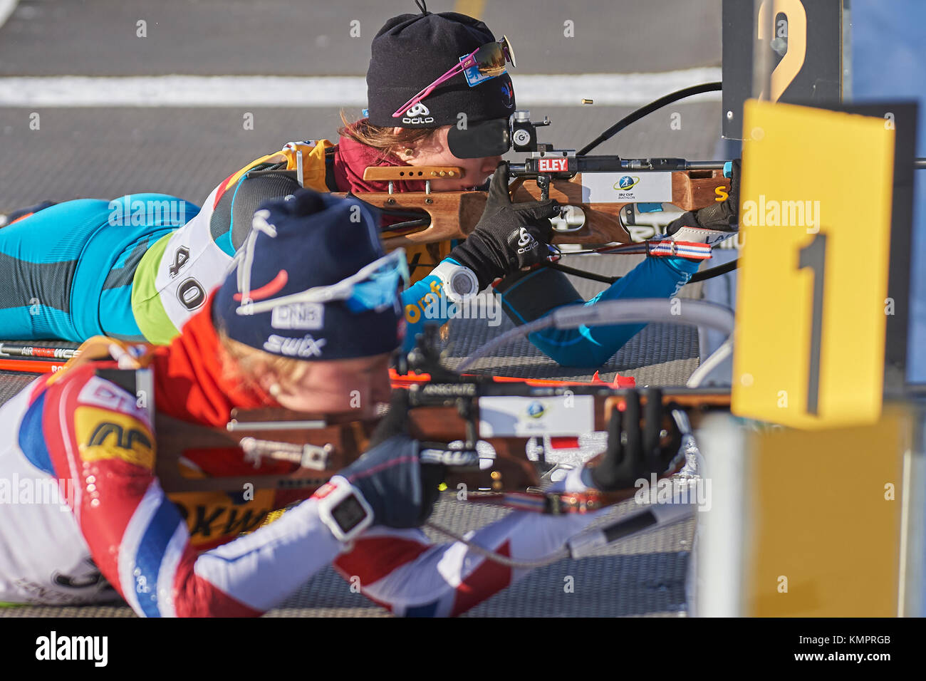 Le Lenzerheide, Suisse, le 9 décembre 2017, Chloé CHEVALIER (FRA) lors de l'IBU Cup Biathlon sprint 7,5 km femmes de Lenzerheide. Photo : Cronos/Rolf Simeon Banque D'Images