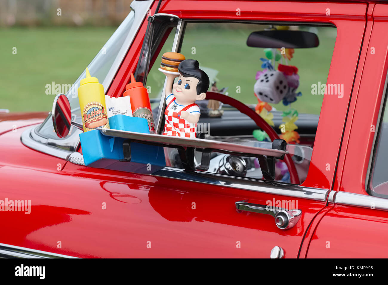 Conduire jusqu'fenêtre de voiture bac (Bob's big boy) Banque D'Images