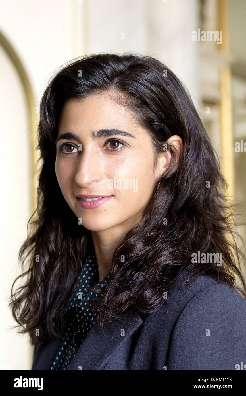 Alba flores lors d'un photocall pour une production de 'troyanas' au