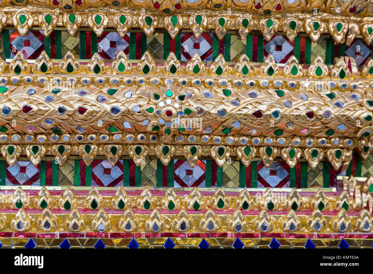 Bangkok, Thaïlande. Détail architectural à l'Ubosot du Wat Arun Temple complexe. Banque D'Images