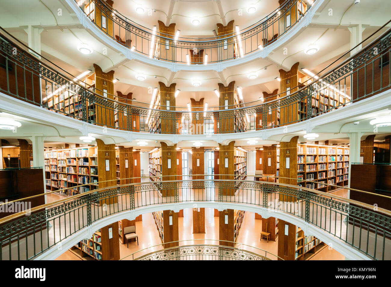 Helsinki, Finlande. Intérieur de la Bibliothèque Nationale de Finlande. Banque D'Images