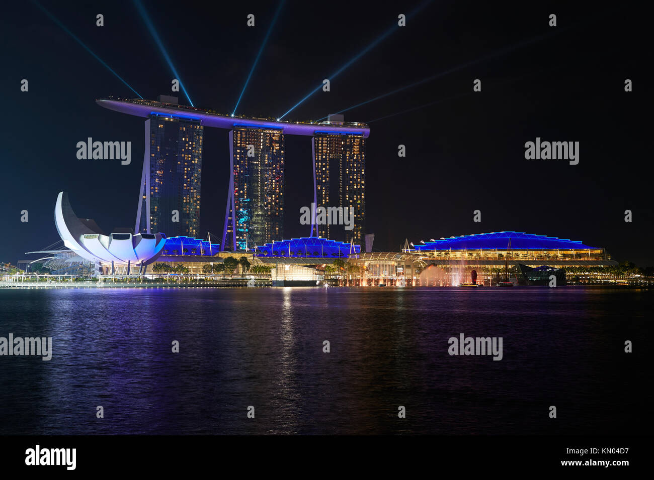 Marina Bay Sands soir Laser Display, Marina Bay, Singapour. Banque D'Images