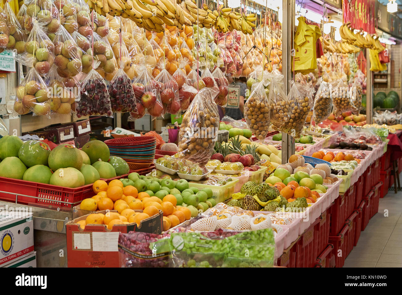 Marché de Fruits au marché et de l'alimentation Tiong Bahru Tiong Bahru, Centre, Singapour. Banque D'Images