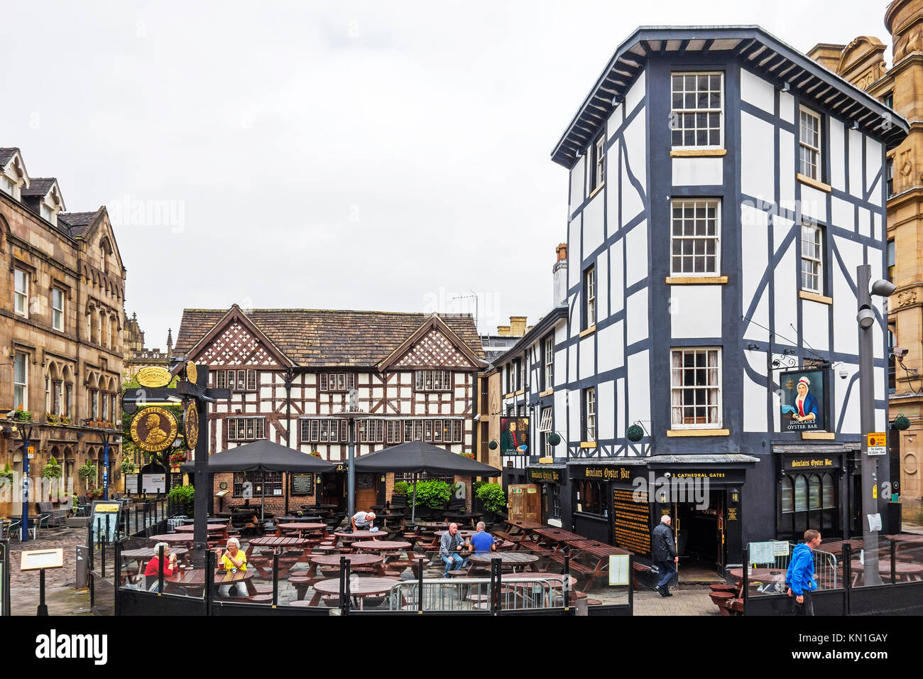 Shambles Square dans le quartier historique de Manchester, Angleterre, Grande-Bretagne, Royaume-Uni. Banque D'Images