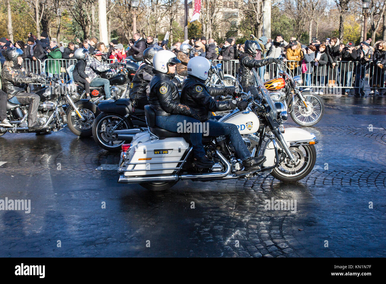 Populaires commémoration de la mort du chanteur français Johnny Hallyday à Paris : les motards à Paris Banque D'Images