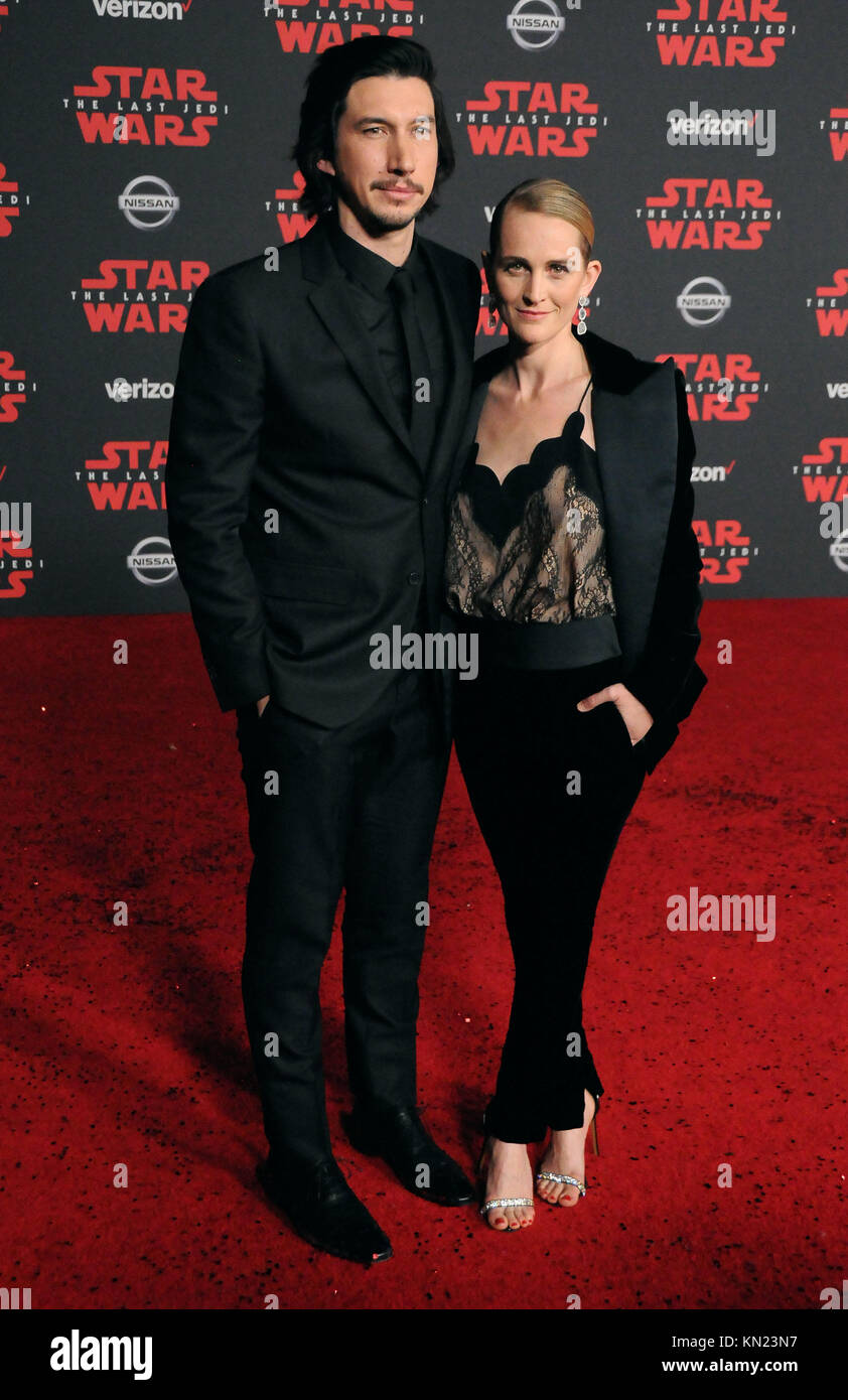 Los Angeles, USA. 09Th Dec, 2017. (L-R) et Adam Driver acteur actrice épouse Joanne Tucker assister à la première mondiale de Disney Pictures et Lucasfilm's 'Star Wars : Le dernier des Jedi Au Shrine Auditorium le 9 décembre 2017 à Los Angeles, Californie. Photo de Barry King/Alamy Live News Crédit : Barry King/Alamy Live News Banque D'Images