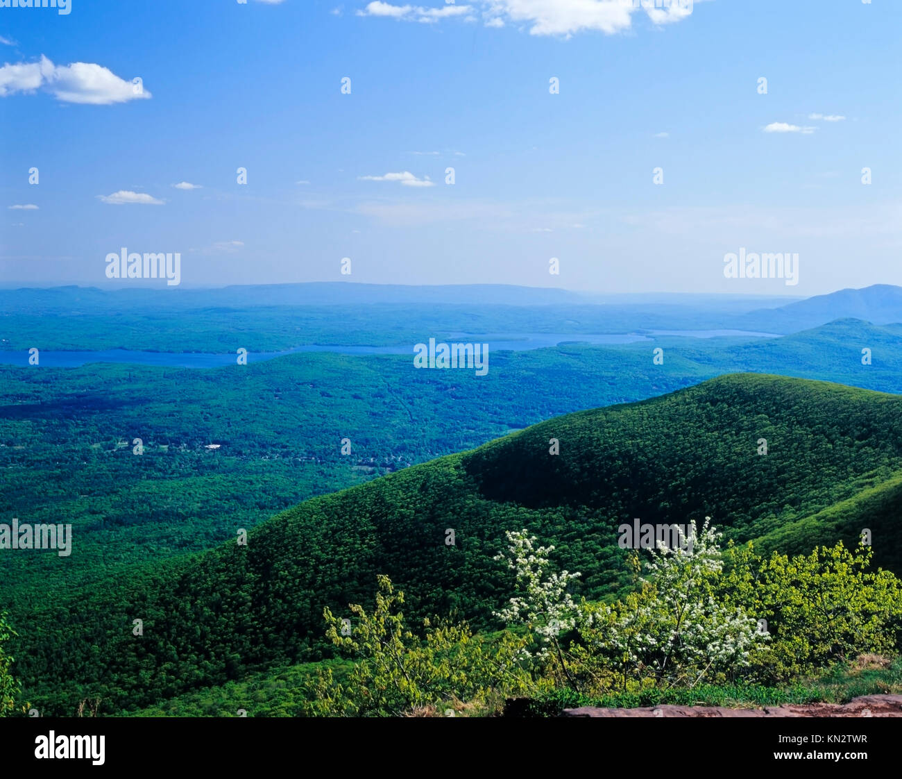 Réservoir d'Ashokan approvisionne, donnent sur la montagne, Woodstock, New York State, USA Banque D'Images