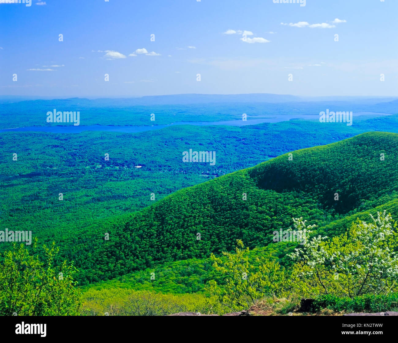 Réservoir d'Ashokan approvisionne, donnent sur la montagne, Woodstock, New York State, USA Banque D'Images