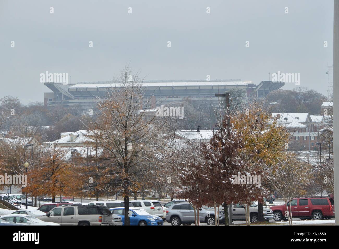 Une vue de Bryant Denny sur les campus de l'Université de New York après une tempête de neige de décembre Banque D'Images