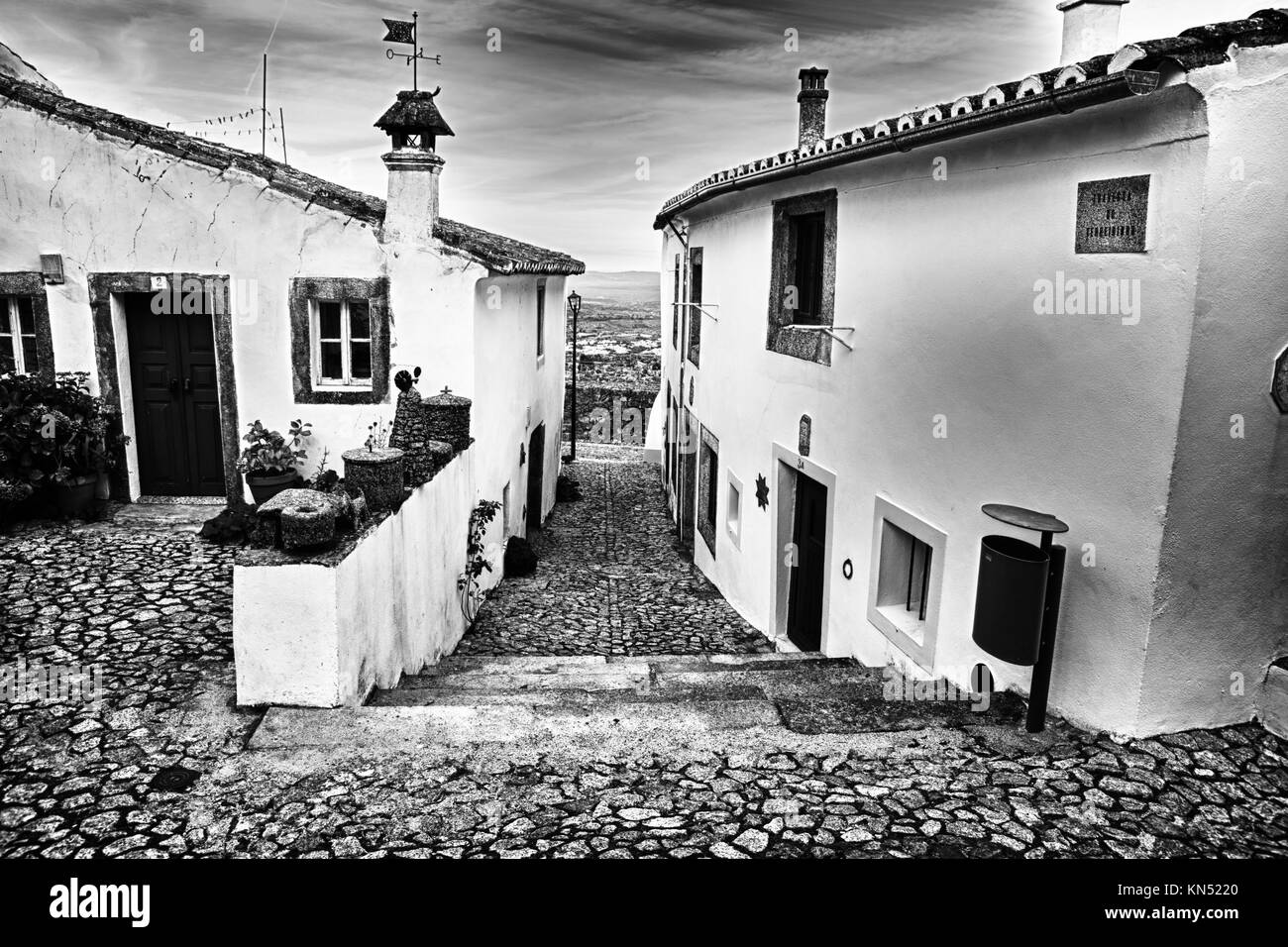 Dans l'architecture blanchis emblématique, Marvao, Alentejo, Portugal Portalegre. Banque D'Images