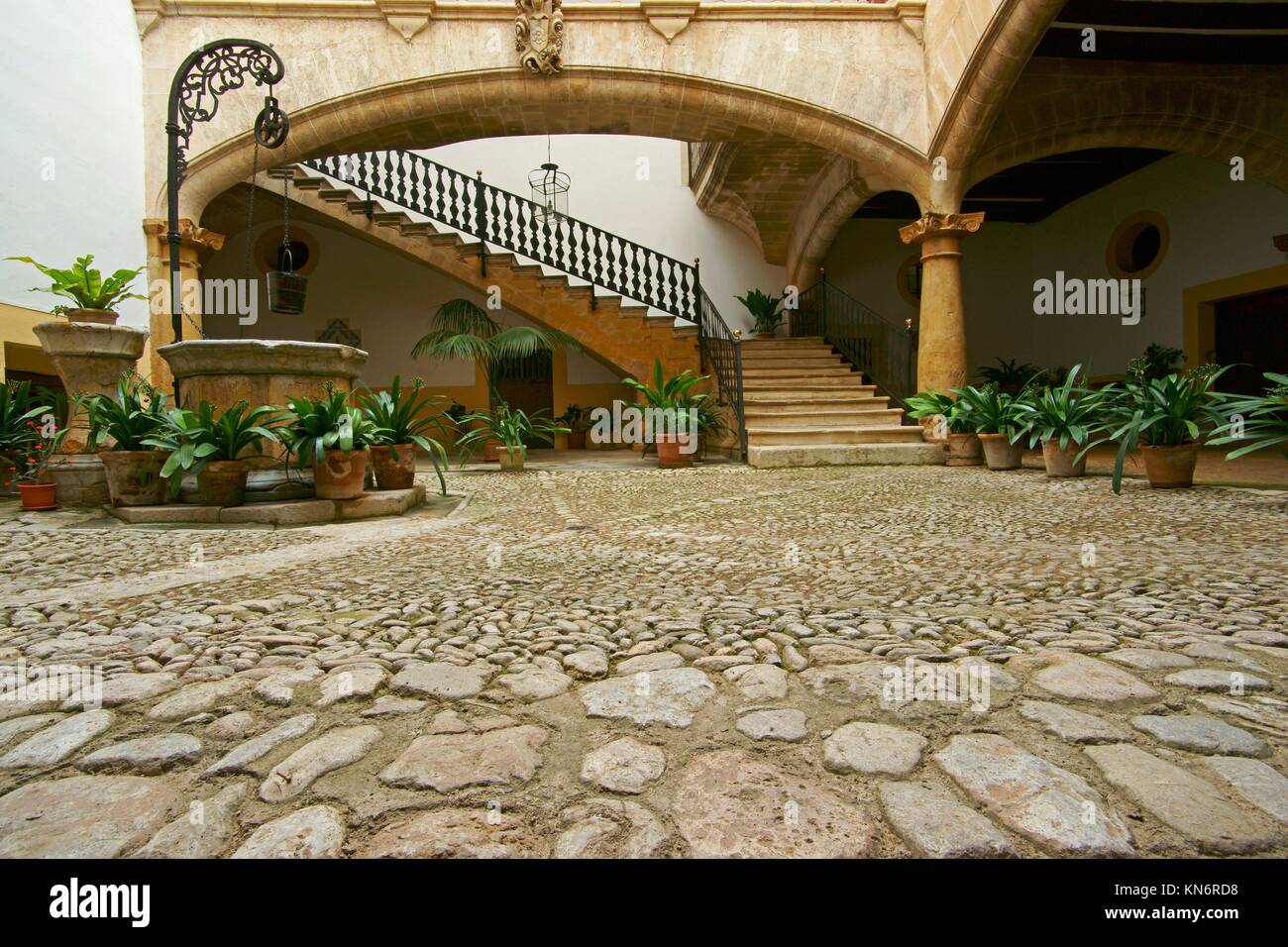 Patio de Can Oleza (Monumento historico-artistique(s). XVII). Centro  historico. Palma. Mallorca. Baleares. España Photo Stock - Alamy