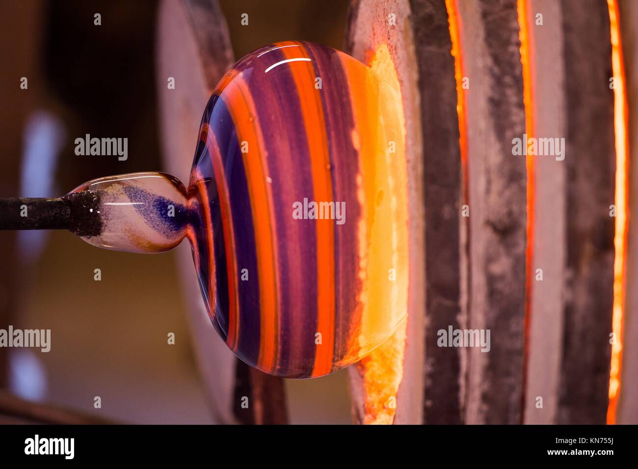 Usine de fabrication de verre soufflé Banque de photographies et d'images à  haute résolution - Alamy
