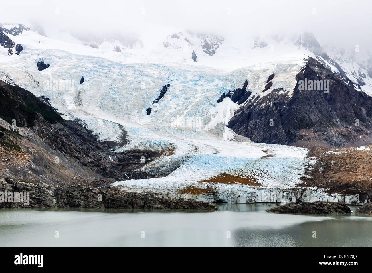 À pied du Cerro Torre, El Chalten, Patagonie, Argentine. Banque D'Images
