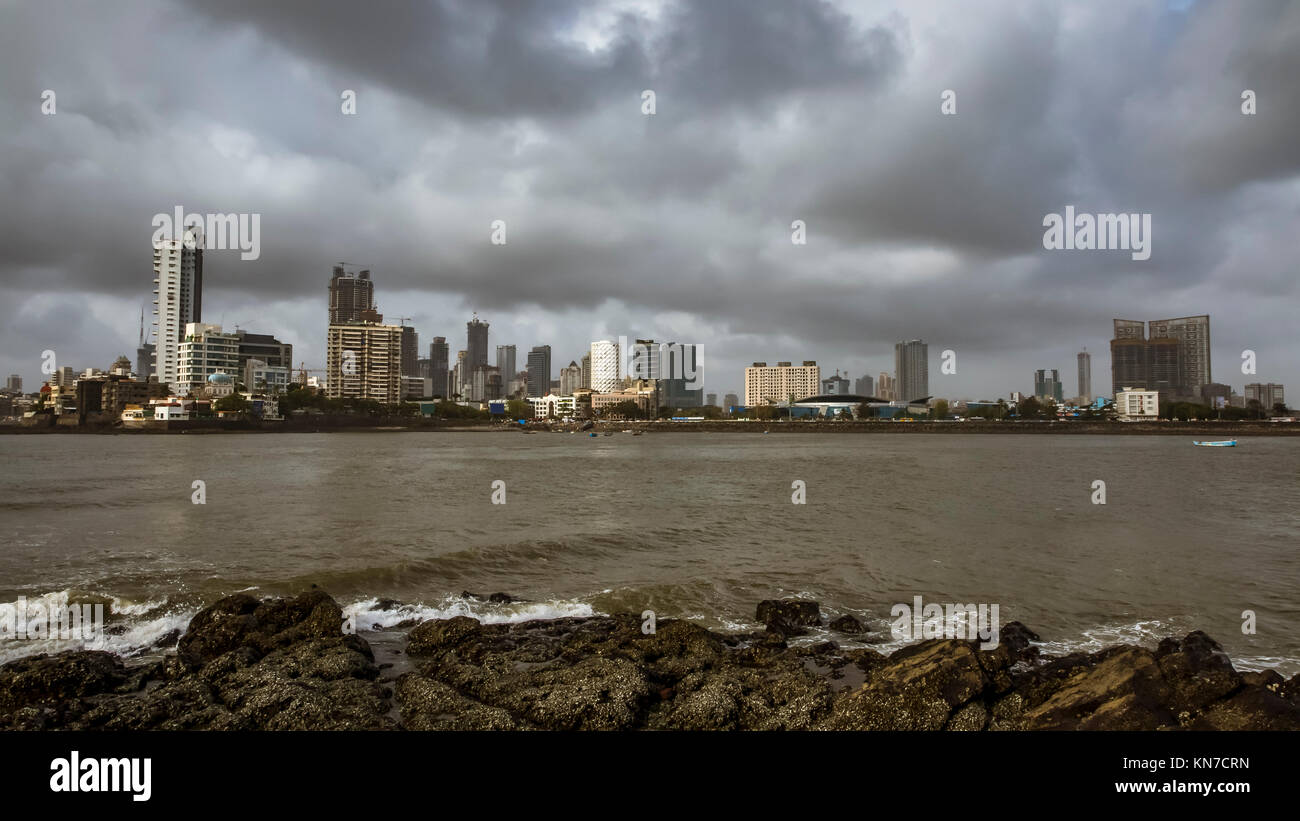 La ville de Mumbai à partir de Hajiali Banque D'Images