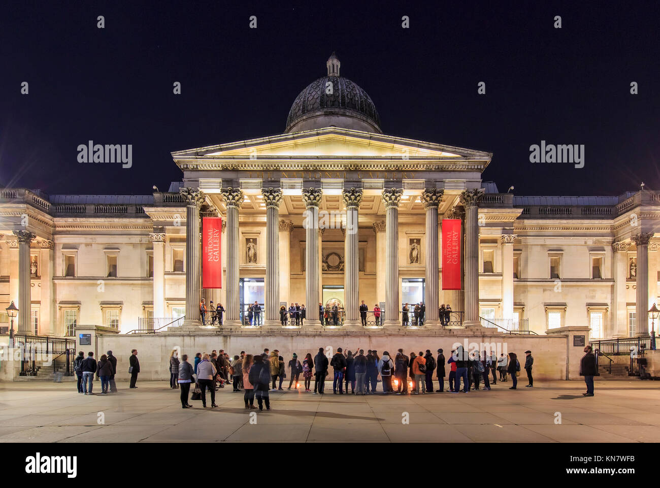 London, NOV 13 : vue de la nuit de la célèbre la Galerie nationale le Nov 13, 2015 à Londres, Royaume-Uni Banque D'Images