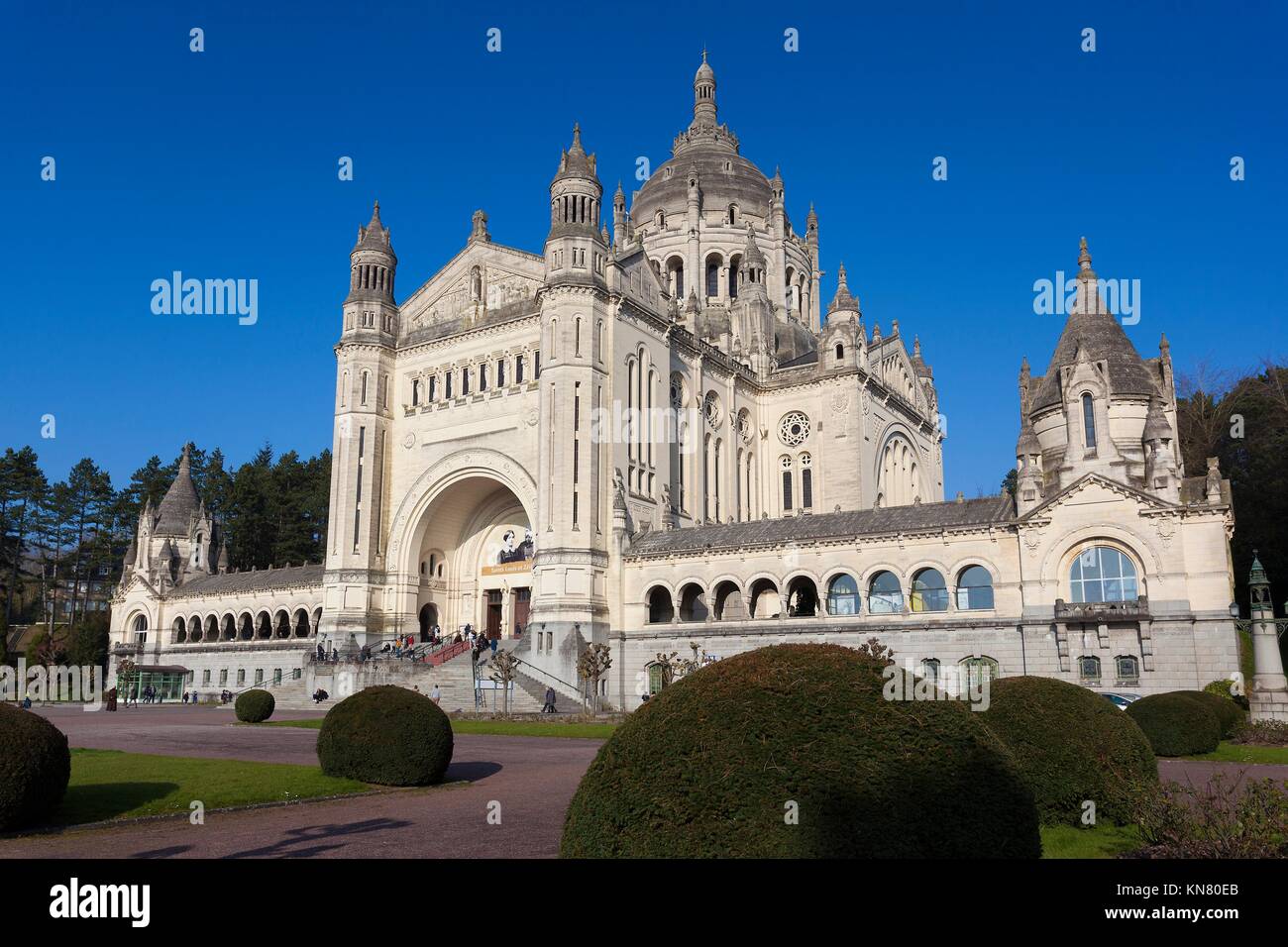 Basilique de lisieux Banque de photographies et d’images à haute