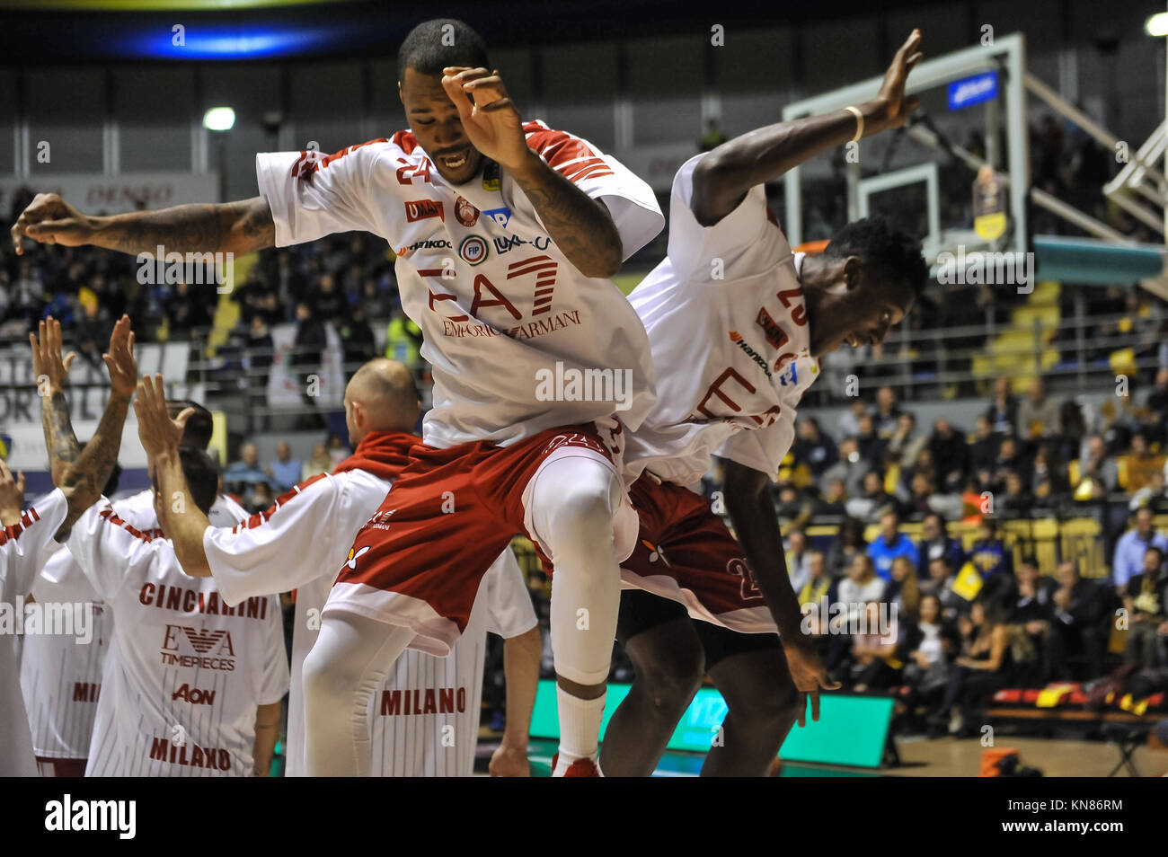 Turin, Italie. Déc 10, 2017. Au cours de la SERIE A PANIER CAMPIONATO 2017/18 match de basket-ball entre FIAT AUXILIUM TORINO VS OLIMPIA MILANO au PalaRuffini le 10 décembre 2017 à Turin, Italie. Crédit : FABIO ANNEMASSE/Alamy Live News Banque D'Images