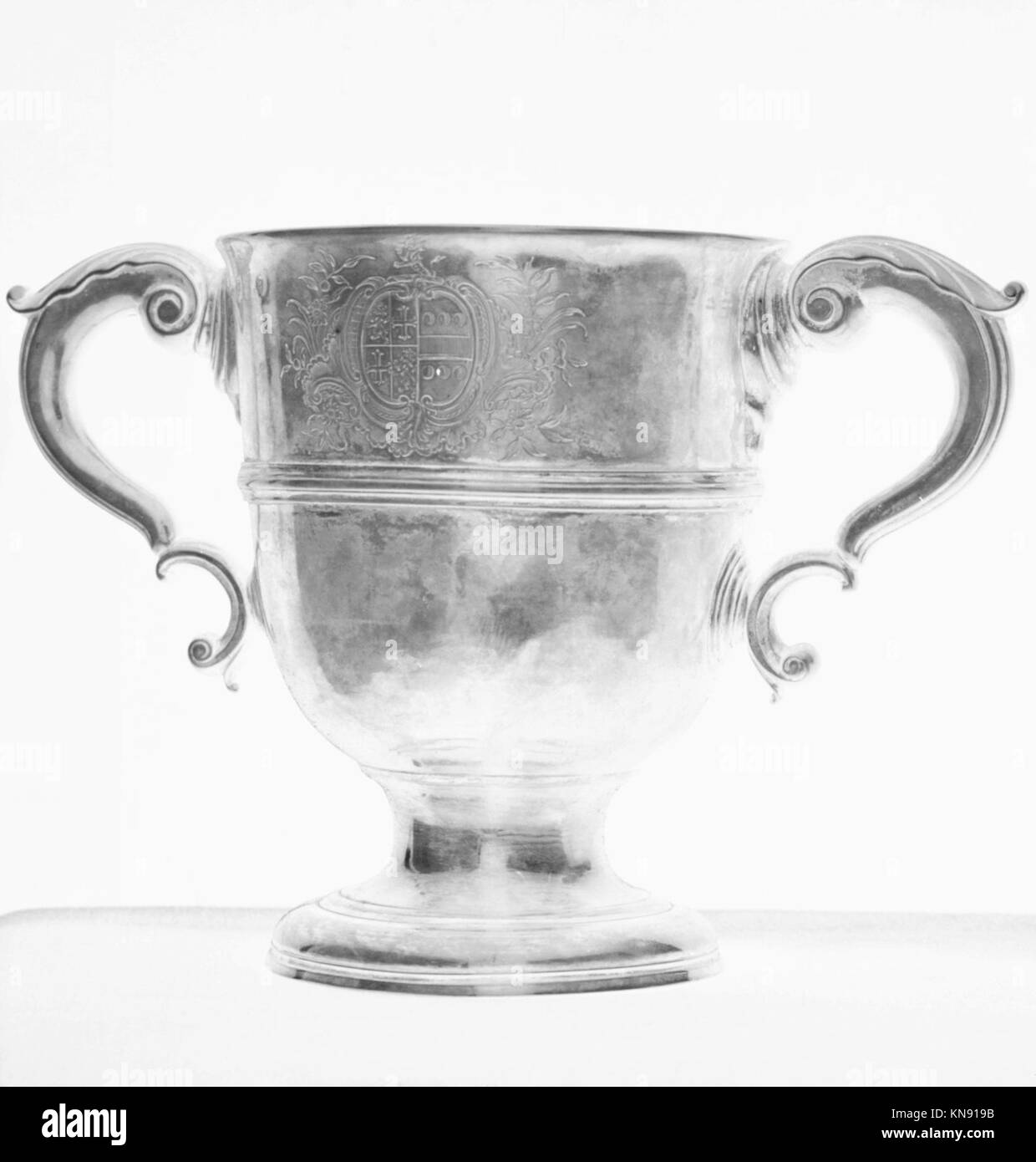 Coupe en argent créée par Richard Williams en 1774, illustrant l'orfèvrerie et l'artisanat du XVIIIe siècle, conservés dans la collection MET. Banque D'Images