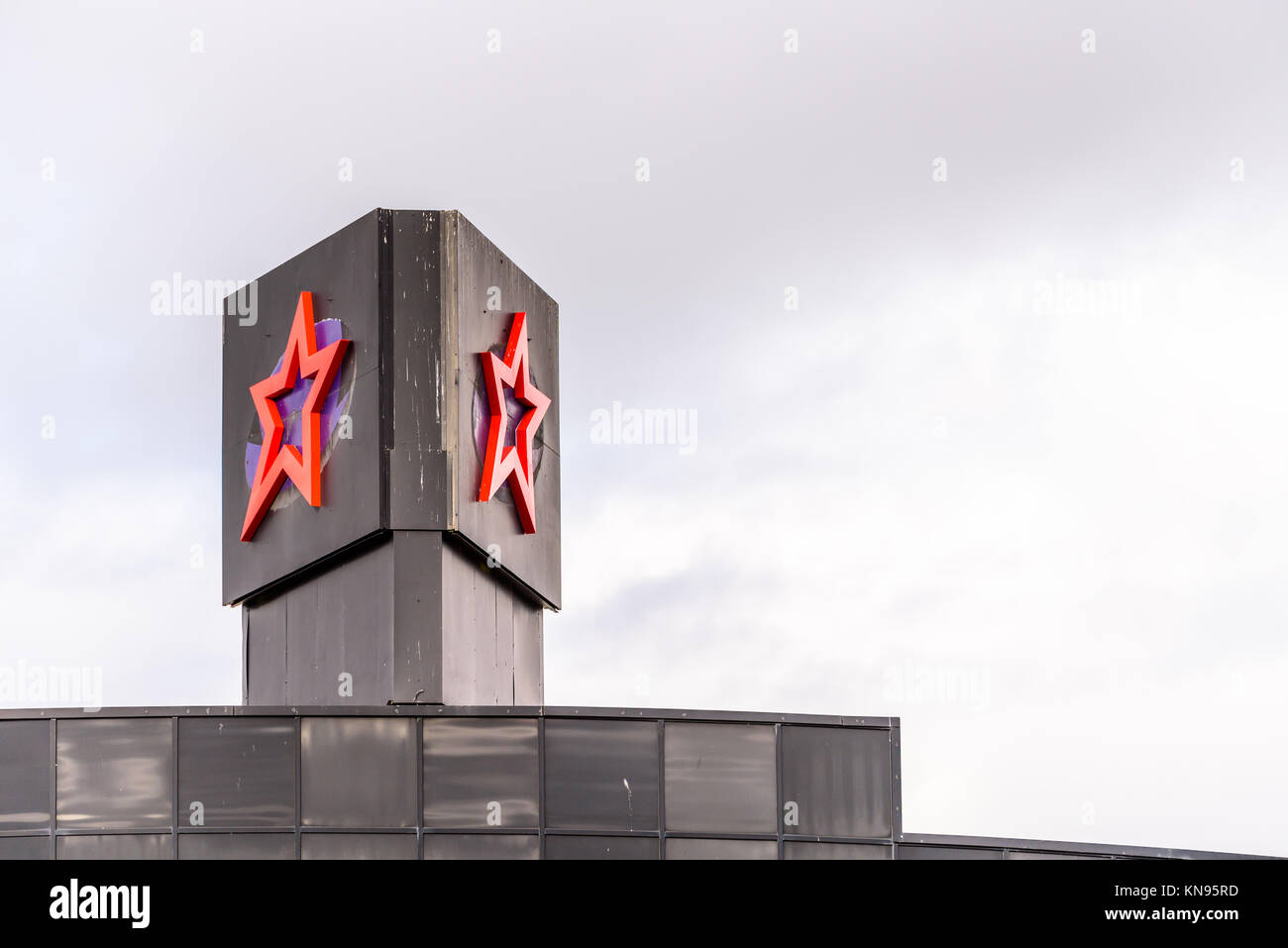 NORTHAMPTON, Royaume-Uni - 29 octobre 2017 : la vue Jour tourné de Cineworld logo dans Sixfields retail park. Banque D'Images