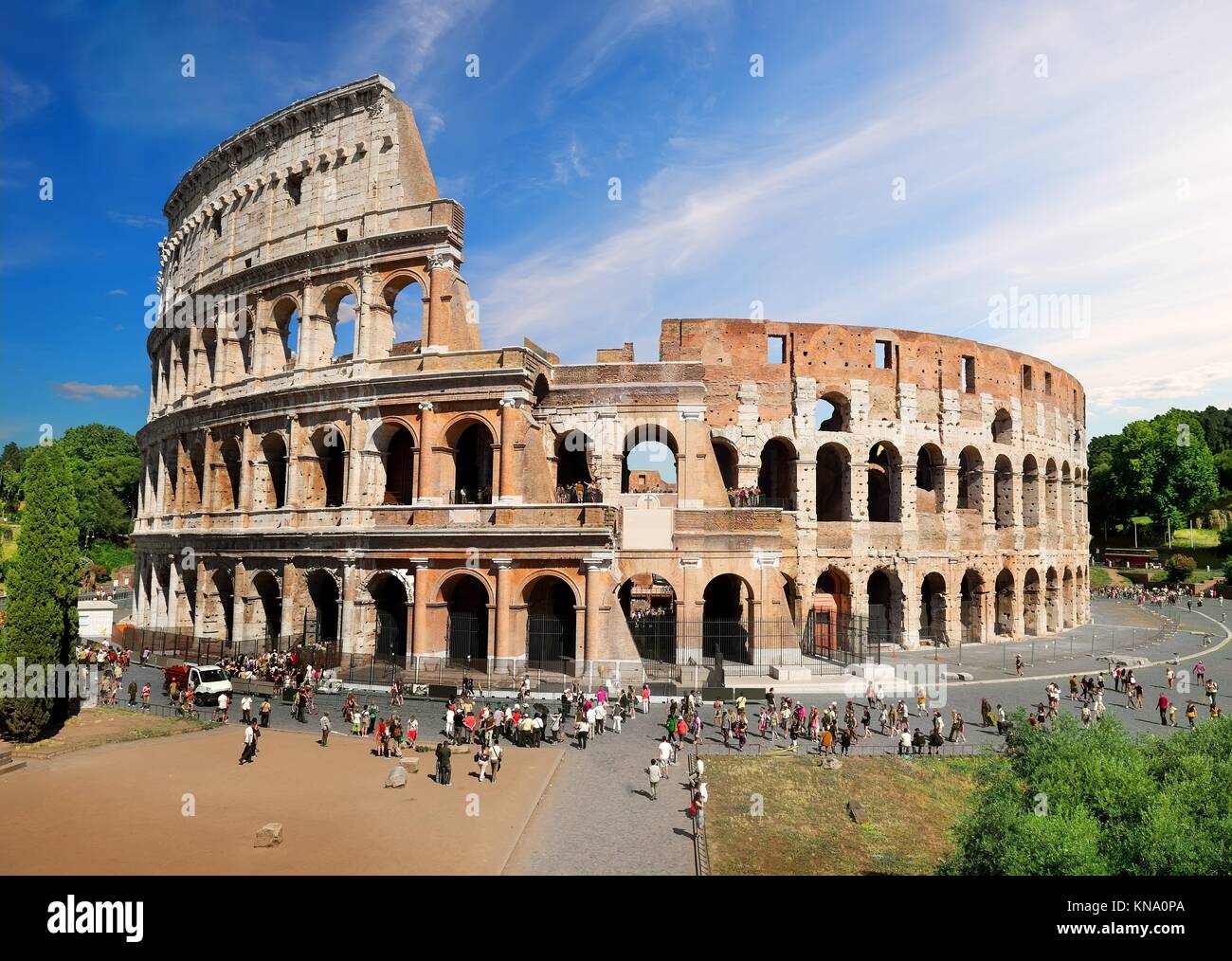 Belle journée d'été au Colisée romain, l'Italie. Banque D'Images