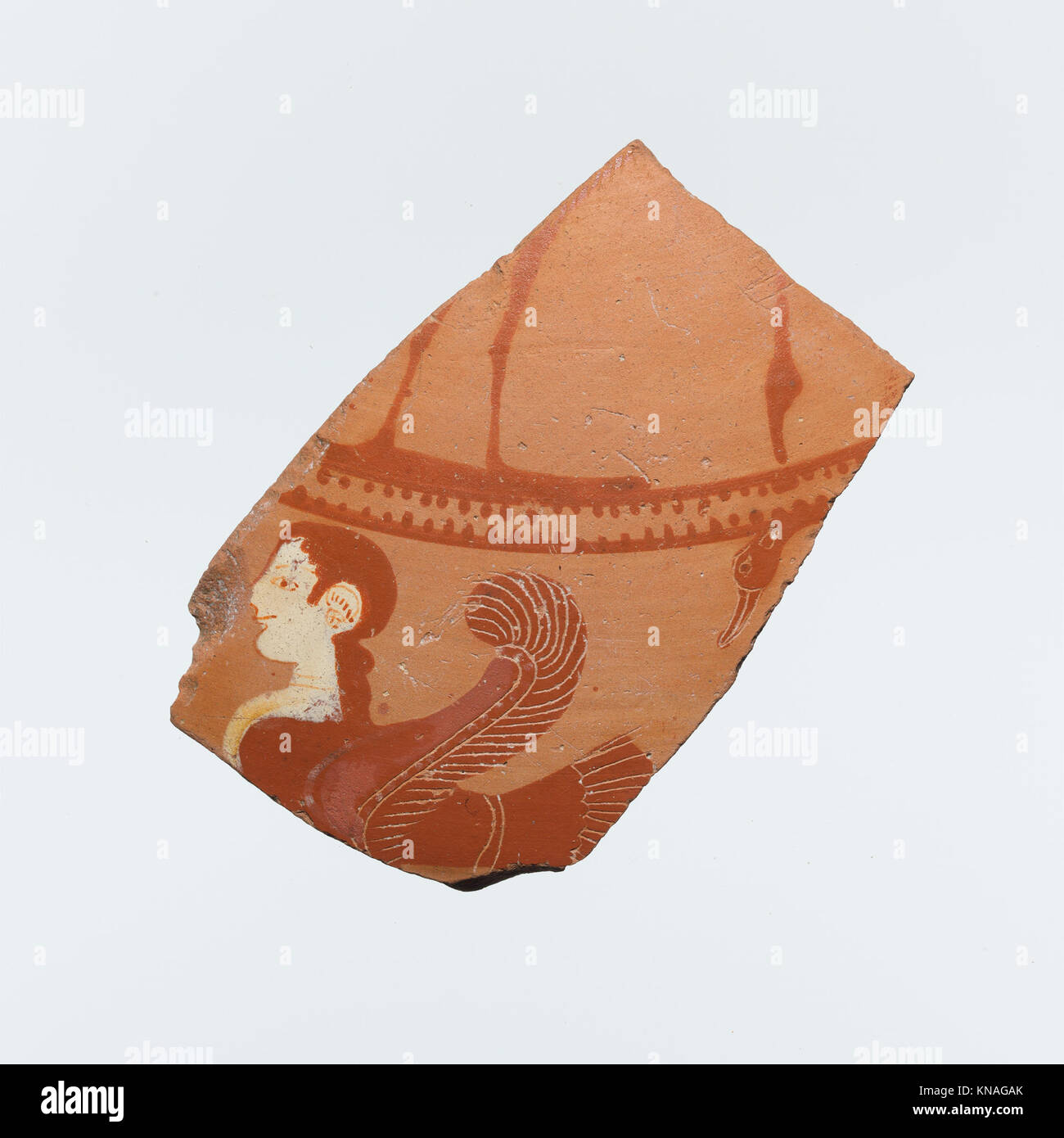 Ce fragment de couvercle en terre cuite du groupe Urla (540–515 av. J.-C.) illustre la conception de poteries grecques anciennes et leur utilisation quotidienne pendant la période classique. Banque D'Images