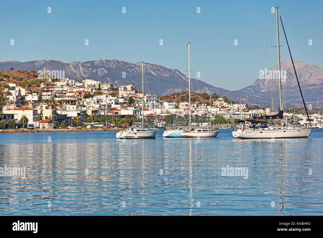 La belle île de Poros à Galatas, Grèce Banque D'Images