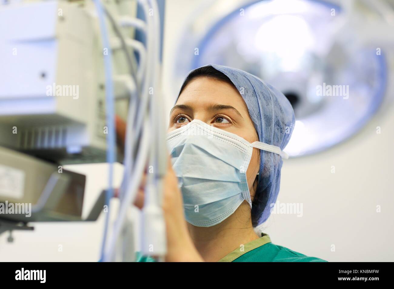 Chirurgien, chirurgie, bloc opératoire, hôpital, Espagne Banque D'Images