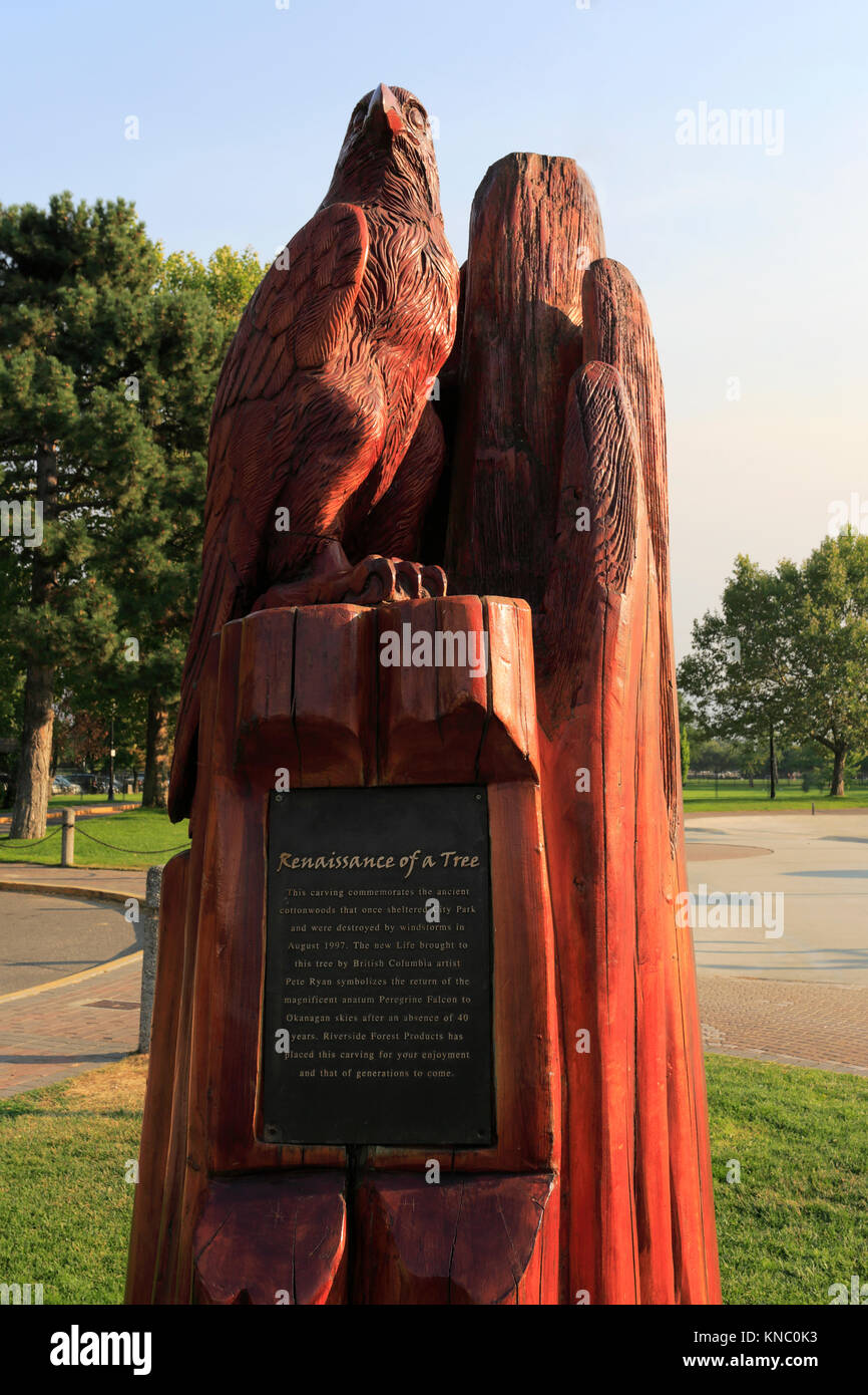 La renaissance de la sculpture d'arbres, Parc de la ville, la Ville de Kelowna, Okanagan Lake, British Columbia, Canada. Banque D'Images