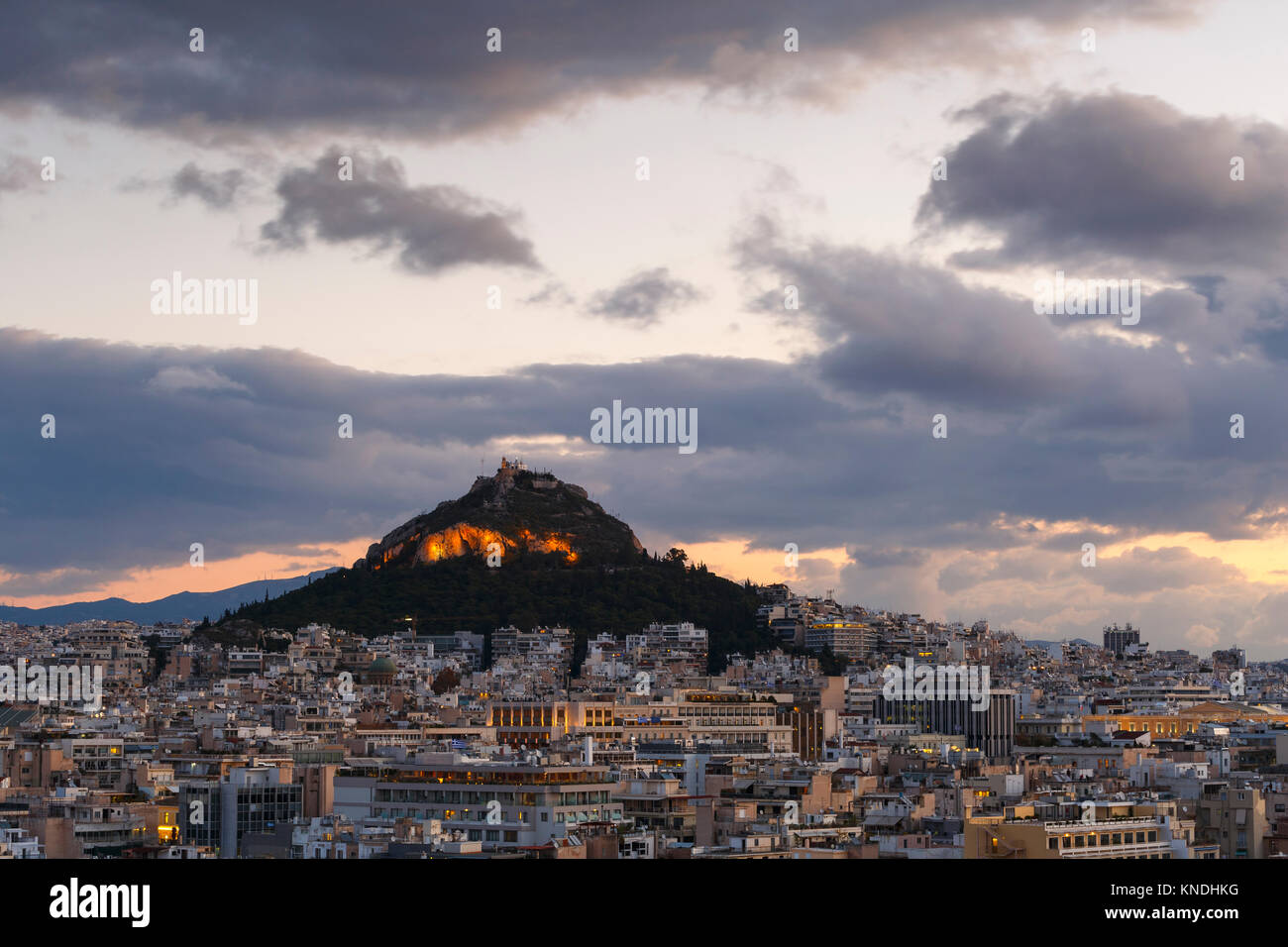 Vue de la colline Lycabettus d'Anafiotika quartier dans la vieille ville d'Athènes, Grèce. Banque D'Images
