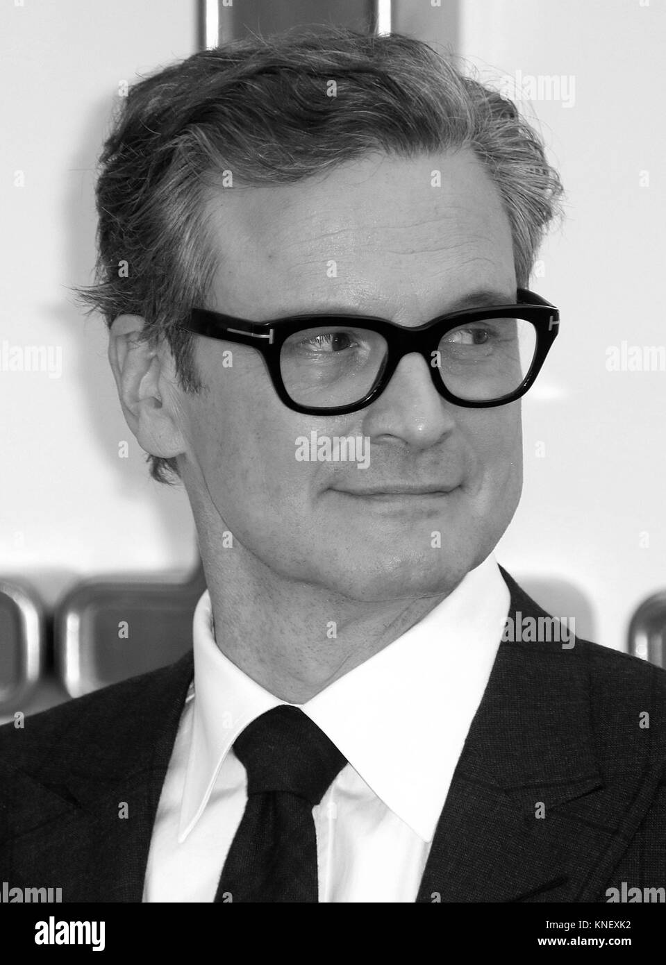 Londres - Sep 18, 2017 : l'image monochrome altérées à Colin Firth assiste à l'Kingsman : Le Cercle d'or Première mondiale à Odeon Leicester Square Banque D'Images