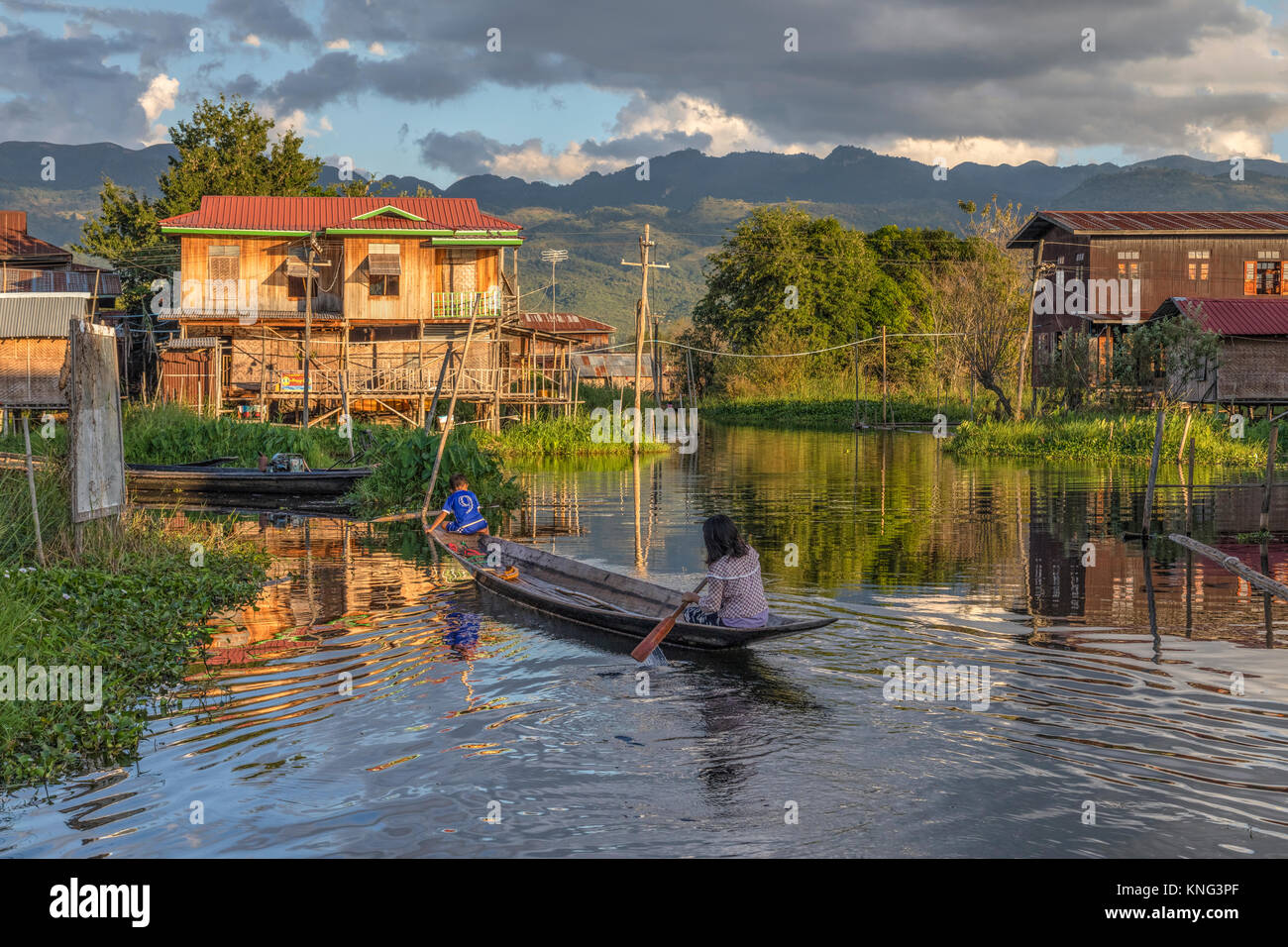 Lac Inle, Nyaung Shwe, le Myanmar, l'Asie Banque D'Images