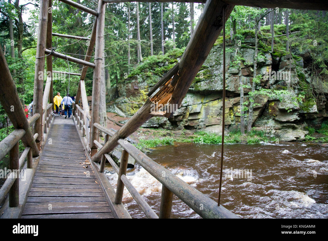 Land gate et passeur sur le chemin de la rivière Orlice, Eagle, Mounains Bohême, République tchèque, Zemska Paseracka brana, stezka, l'Orlice Orlicke hory,, Ceska Republika Banque D'Images