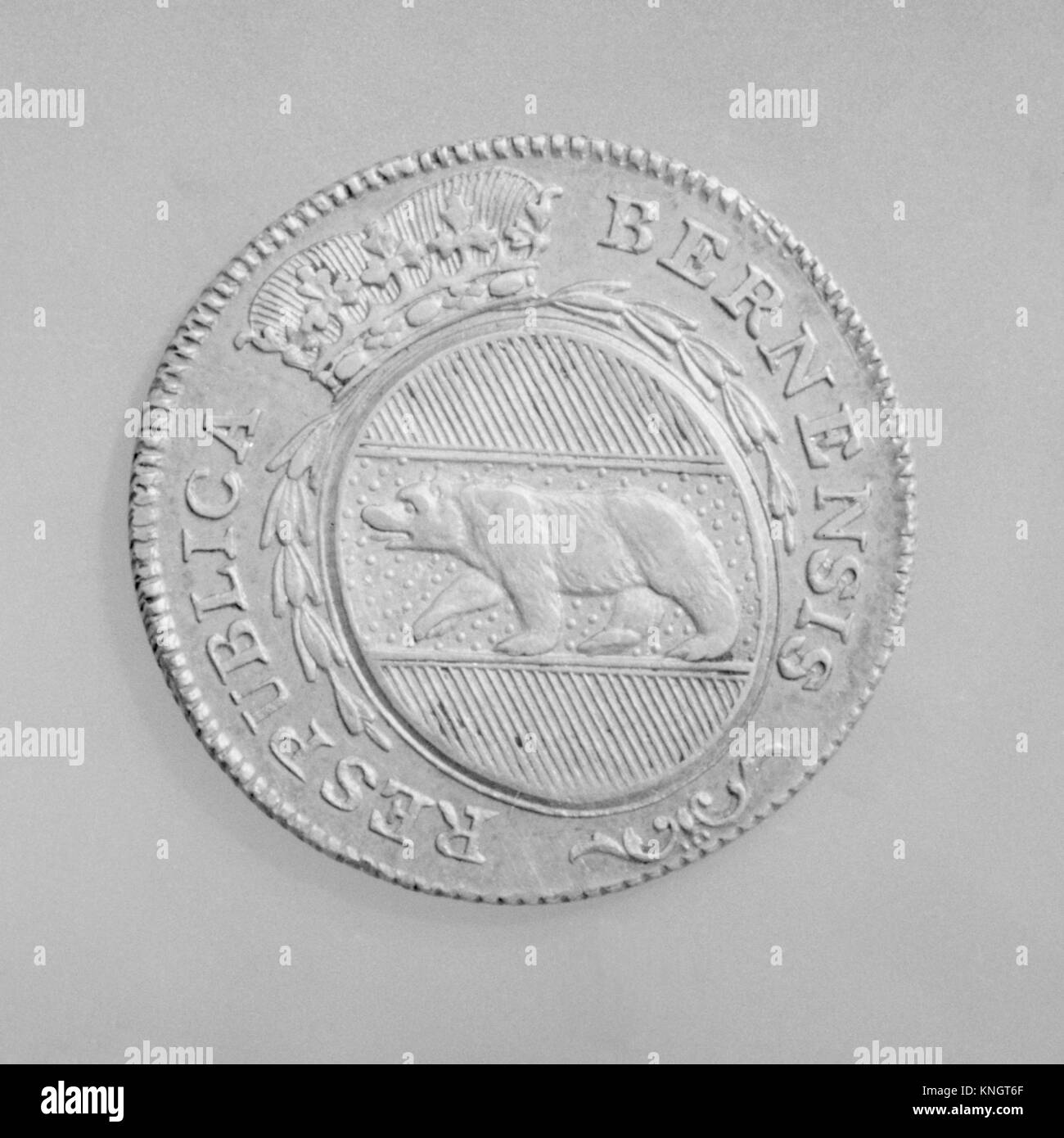 Ce ducat du canton de Berne, en Suisse, daté de 1796, est une pièce historique documentée dans des illustrations et des publications. Banque D'Images