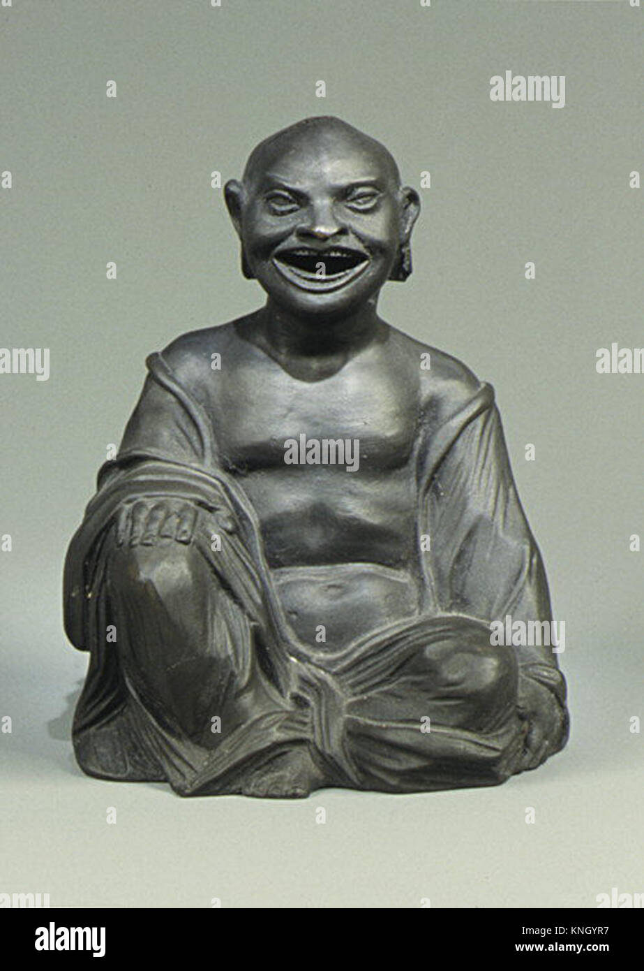 Cette sculpture de divinité bouddhiste représente des pratiques spirituelles et religieuses, mettant en évidence la représentation artistique de figures divines dans le bouddhiste Banque D'Images