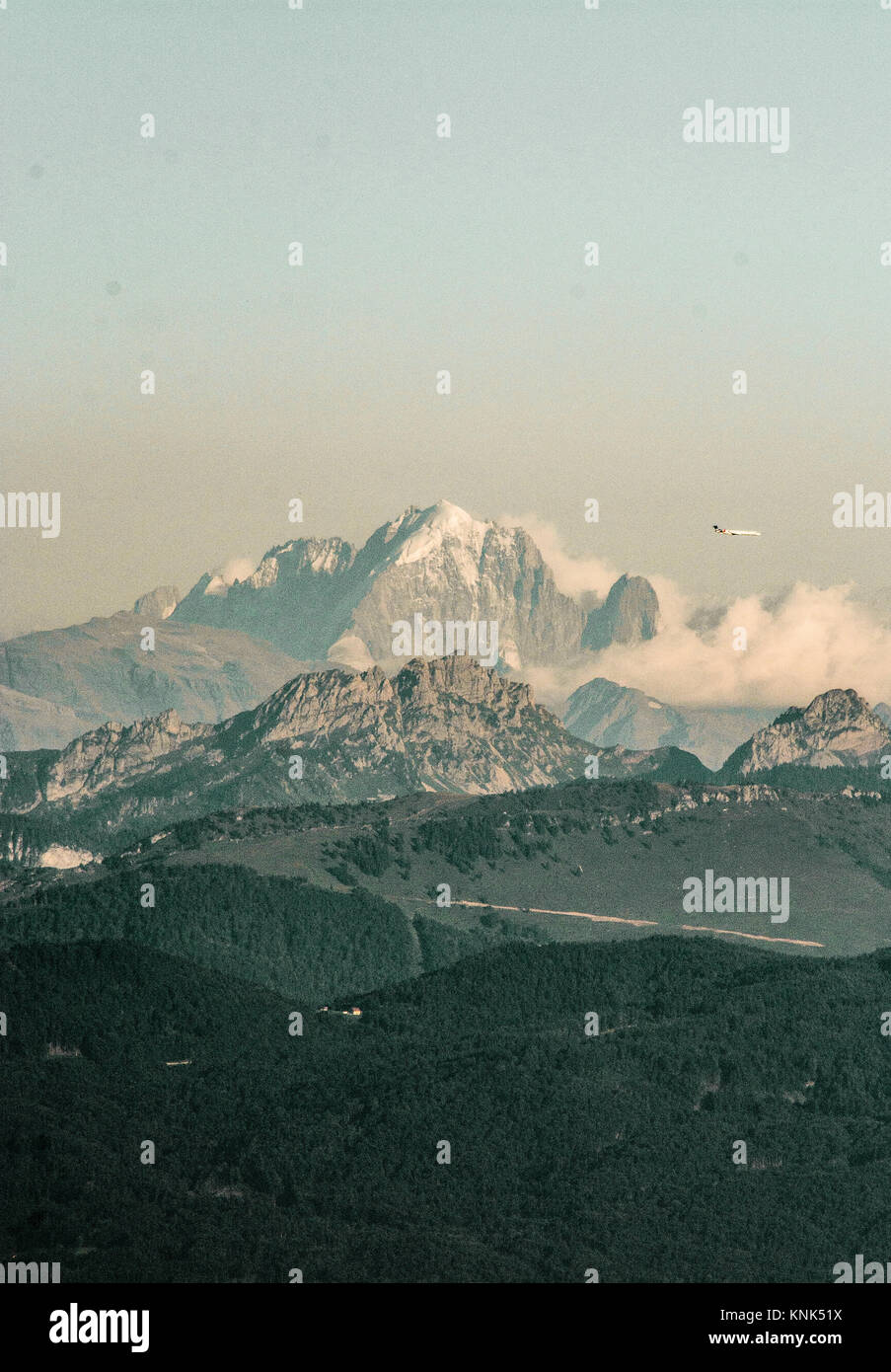 Belles montagnes dans les Alpes européennes Banque D'Images