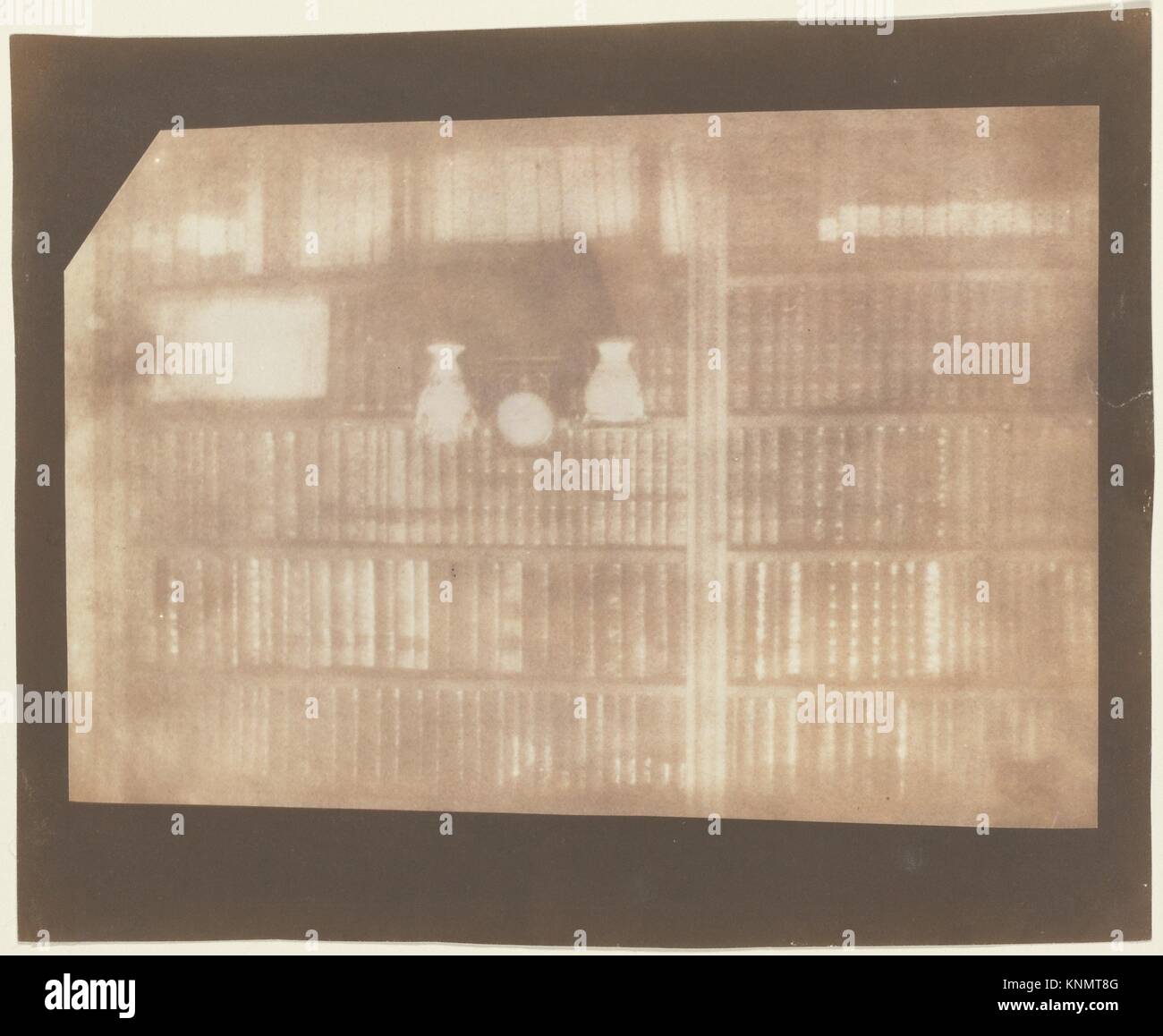 [Bibliothèque à l'abbaye de Lacock]. Artiste : William Henry Fox Talbot (1800-1877), Dorset Lacock ; Photo Stock