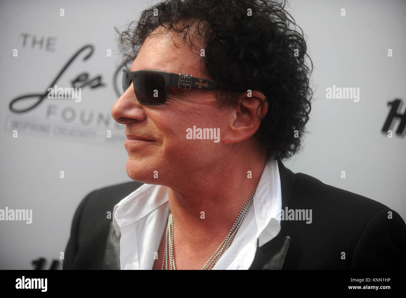 NEW YORK, NY - 09 juin : Neal Schon assiste à la Les Paul 100e anniversaire le 9 juin 2015 à New York. Personnes : Neal Schon Banque D'Images