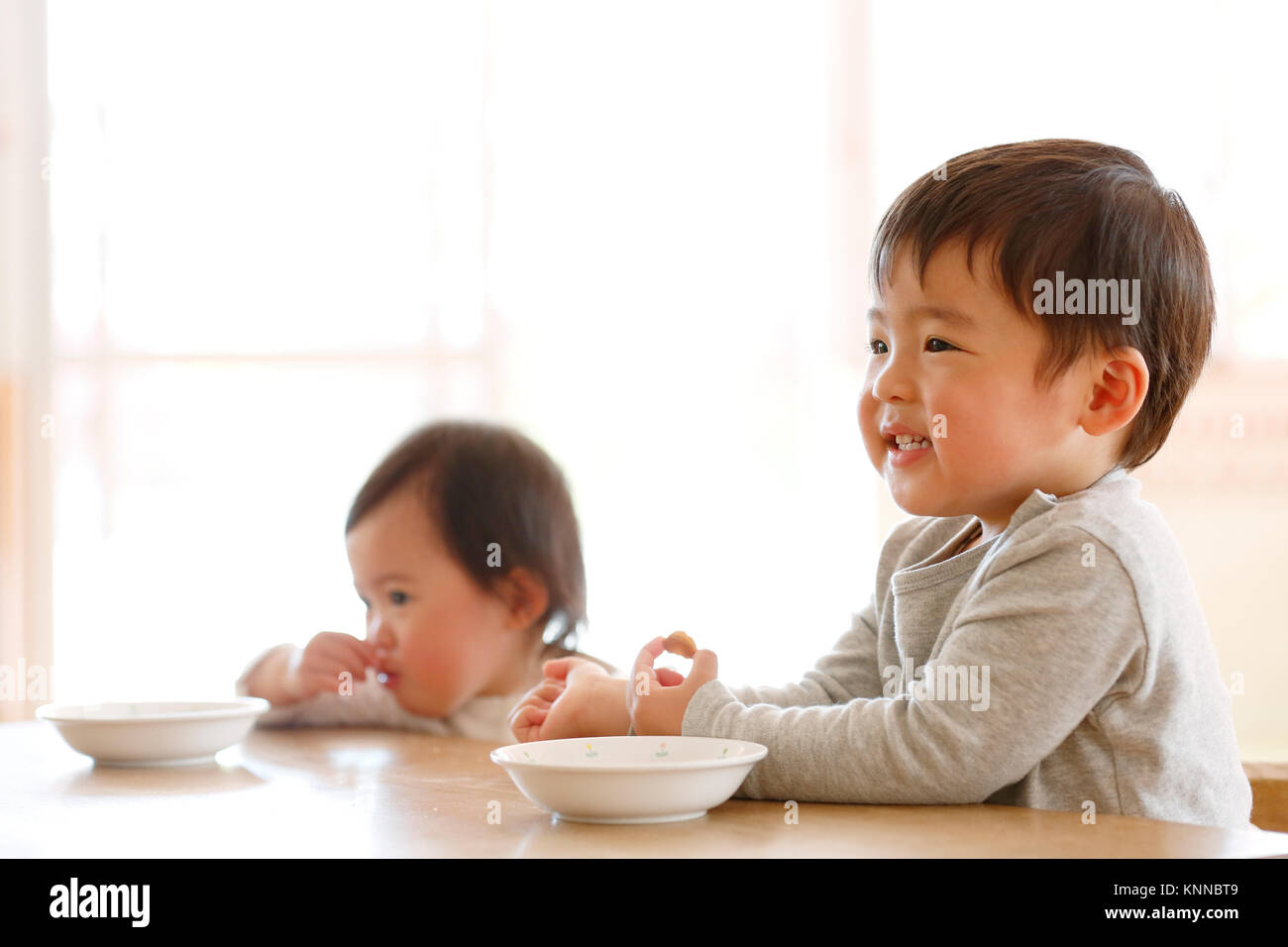 Les enfants à la maternelle japonais Banque D'Images