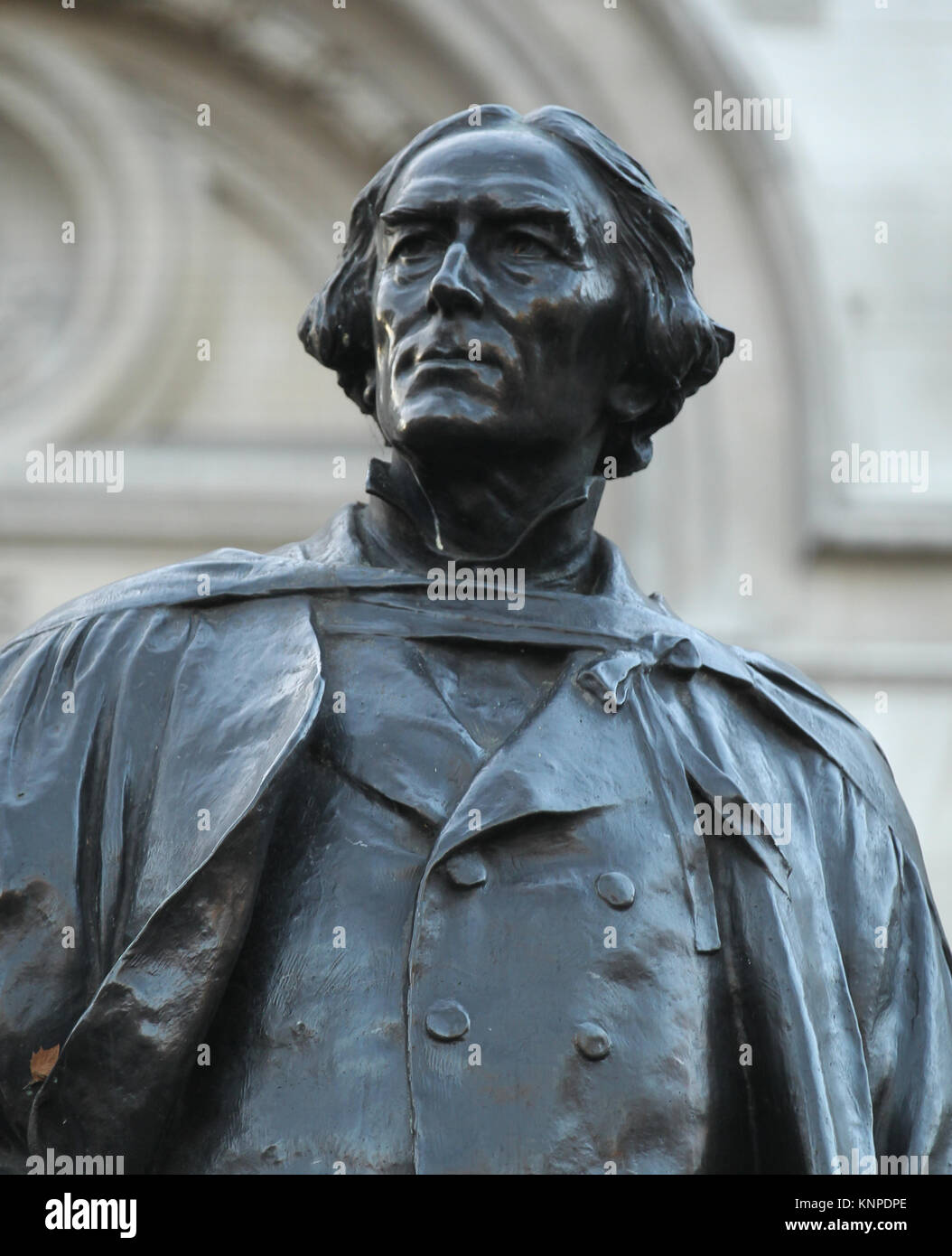 Londres, Royaume-Uni. 12 Décembre, 2017. Statue de Sir Henry Irving, né John Henry Brodribb, parfois connu sous le nom de J. H. Irving, était un comédien français dans Banque D'Images