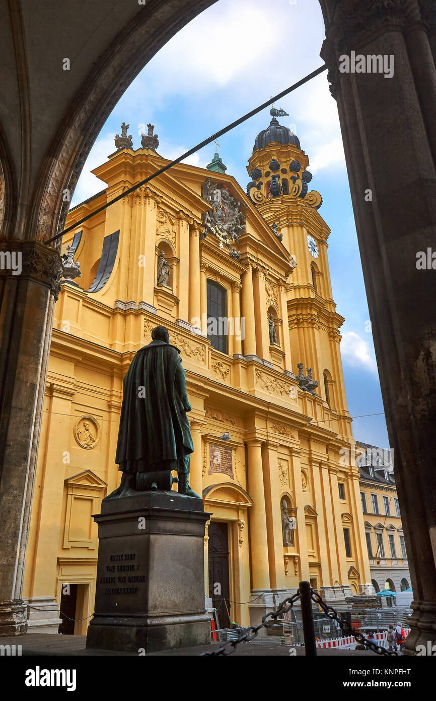 Theatine Église Saint Cajetan (Theatinerkirche St. Kajetan) à Munich, Allemagne Banque D'Images