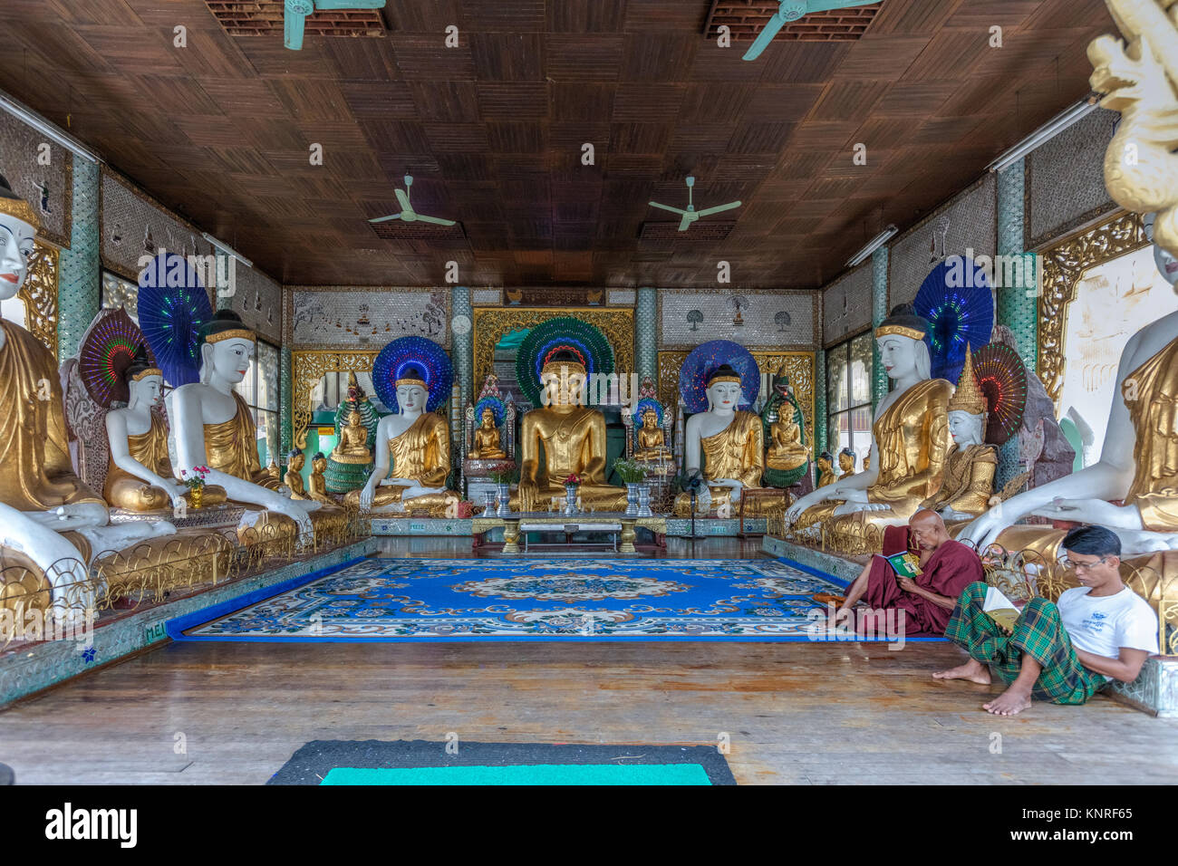 La pagode Shwedagon, Yangon, Myanmar, en Asie Banque D'Images