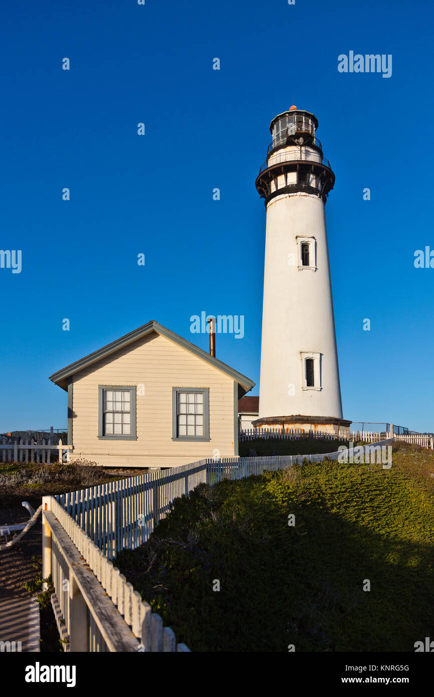 PIGEON POINT LIGHT HOUSE au nord de Santa Cruz, CALIFORNIE - PESCADERO Banque D'Images